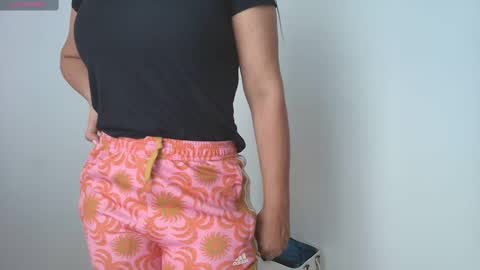 PERLA online show from 09/26/25, 09:19