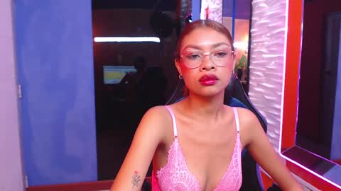 Perla online show from 02/28/25, 03:15