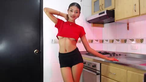 Perla online show from 10/30/25, 04:08