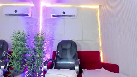 PERLA  online show from 09/30/25, 11:21