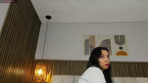 PerlaPreciosa online show from 07/19/26, 04:05