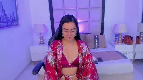 Snapshot of perlawatsonn chatting on 06/02/26, 04:47 perlawatsonn online show from 06/02/26, 04:47