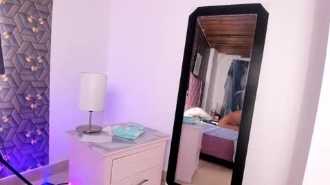 perlita_suarez online show from 02/22/25, 10:09