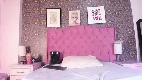perlita_suarez online show from 03/06/25, 07:43
