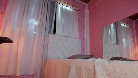Snapshot of persefone_saira chatting on 02/03/26, 09:09 Marie online show from 02/03/26, 09:09