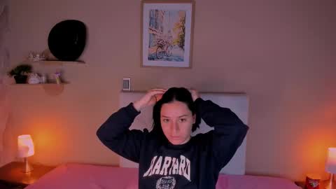 Snapshot of persefone_saira chatting on 03/14/26, 11:04 Marie online show from 03/14/26, 11:04