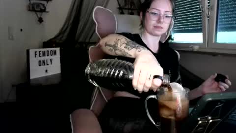 Persephone online show from 07/16/26, 12:22