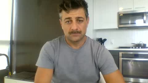 Snapshot of persianprince546 chatting on 05/27/26, 04:37 persianprince546 online show from 05/27/26, 04:37