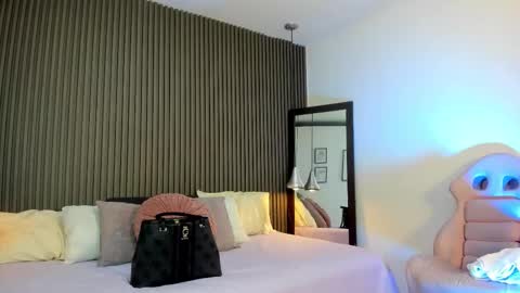 Lizza online show from 11/22/25, 11:31