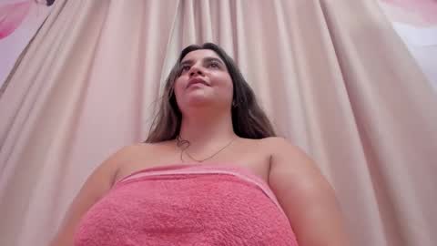 LAURA  online show from 01/11/25, 05:07