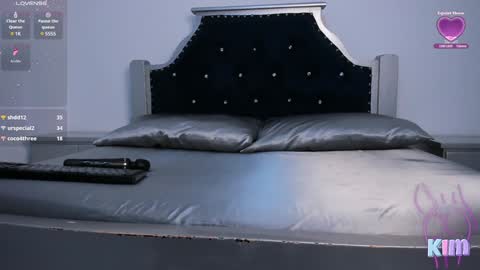 Snapshot of pervert_pantyhose chatting on 12/03/24, 05:23 Kimberly online show from 12/03/24, 05:23