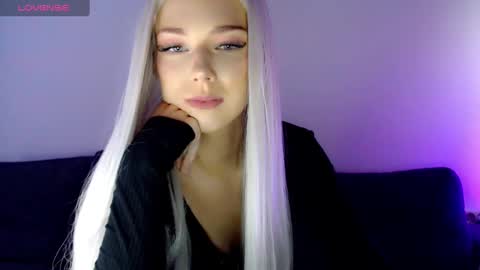 Snapshot of pervyblonde chatting on 01/10/25, 06:53 Isabella online show from 01/10/25, 06:53