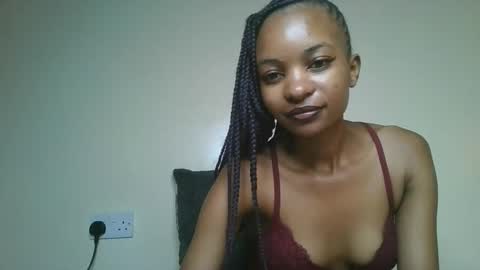 Snapshot of petal_palette chatting on 05/05/26, 10:51 Lolly online show from 05/05/26, 10:51
