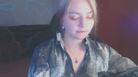 Snapshot of petalkiss chatting on 09/29/25, 05:51 petalkiss online show from 09/29/25, 05:51