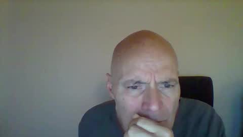 Snapshot of peter19599 chatting on 09/17/25, 10:00 peter19599 online show from 09/17/25, 10:00