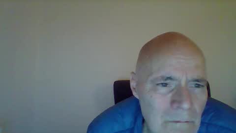 Snapshot of peter19599 chatting on 10/30/25, 12:23 peter19599 online show from 10/30/25, 12:23