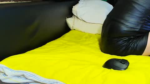 Snapshot of peter196888 chatting on 10/25/25, 07:52 peter196888 online show from 10/25/25, 07:52