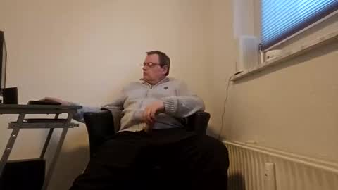 peter_03041976 online show from 03/01/25, 04:33