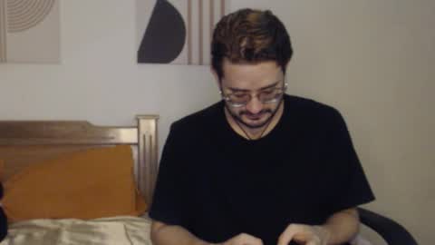 Snapshot of peter_x_annaud chatting on 11/02/25, 10:50 FELIPE online show from 11/02/25, 10:50