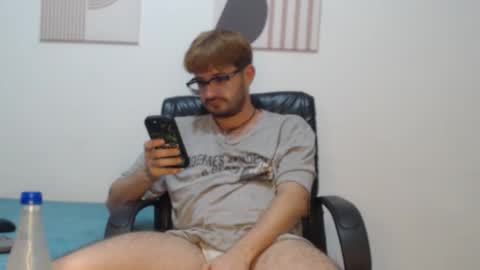 Snapshot of peter_x_annaud chatting on 01/12/26, 12:16 FELIPE online show from 01/12/26, 12:16