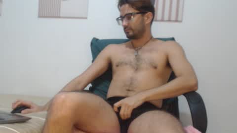 Snapshot of peter_x_annaud chatting on 02/01/26, 03:10 FELIPE online show from 02/01/26, 03:10