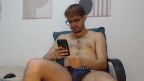 Snapshot of peter_x_annaud chatting on 02/05/26, 01:10 FELIPE online show from 02/05/26, 01:10