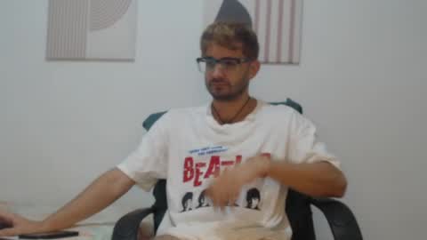 Snapshot of peter_x_annaud chatting on 04/18/26, 11:14 FELIPE online show from 04/18/26, 11:14