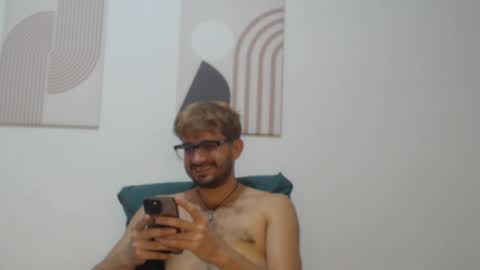 Snapshot of peter_x_annaud chatting on 04/19/26, 08:55 FELIPE online show from 04/19/26, 08:55
