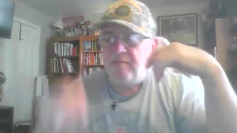 peterinohio57 online show from 12/21/25, 04:03