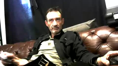 peterrobertson939 online show from 04/11/26, 01:54