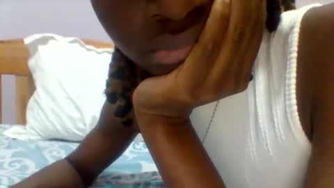 Snapshot of petite_ariana chatting on 03/10/26, 08:47 ariana online show from 03/10/26, 08:47
