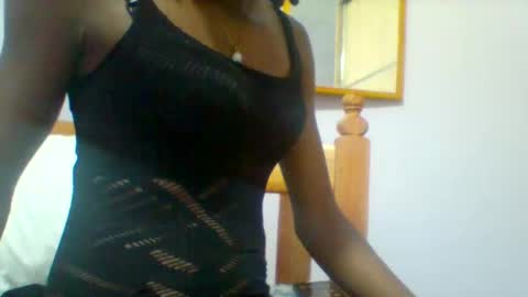 Snapshot of petite_ariana chatting on 03/16/26, 10:36 ariana online show from 03/16/26, 10:36