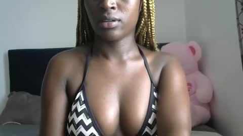 Snapshot of petite_asshley1 chatting on 11/13/25, 08:24 Ashley online show from 11/13/25, 08:24