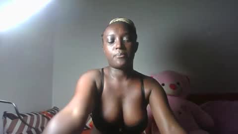 Snapshot of petite_asshley1 chatting on 04/06/26, 08:59 Ashley online show from 04/06/26, 08:59