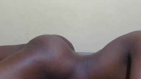 petite_bunni online show from 07/06/26, 05:15