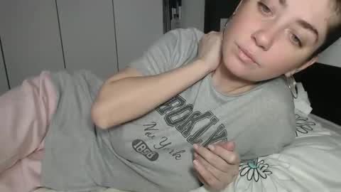 petite_danielle online show from 02/16/26, 08:32