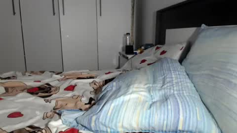 petite_danielle online show from 07/18/26, 10:24