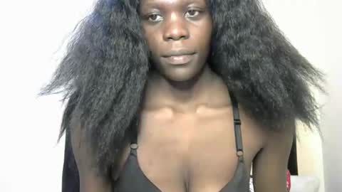 petite_lavi2 online show from 02/05/25, 05:20