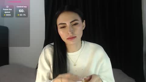 Snapshot of petite_linda chatting on 01/08/26, 05:43 Linda online show from 01/08/26, 05:43