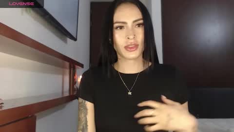 Snapshot of petite_linda chatting on 03/04/26, 03:23 Linda online show from 03/04/26, 03:23