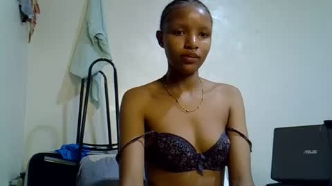 petite_melinda online show from 06/20/26, 02:47