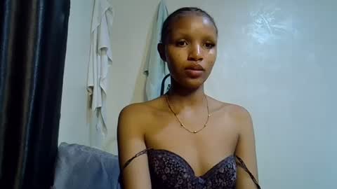 petite_melinda online show from 06/22/26, 10:18