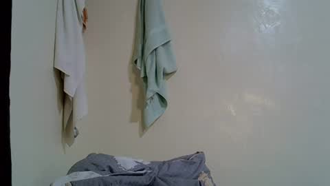 petite_melinda online show from 06/25/26, 09:41