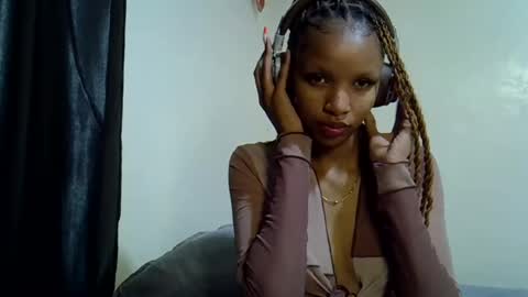 petite_melinda online show from 07/13/26, 06:22
