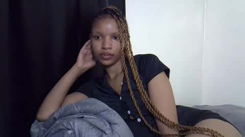 petite_melinda online show from 07/22/26, 10:12