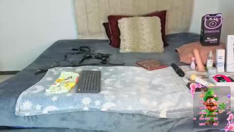 Snapshot of petite_pepper18 chatting on 03/18/26, 12:41 petite_pepper18 online show from 03/18/26, 12:41
