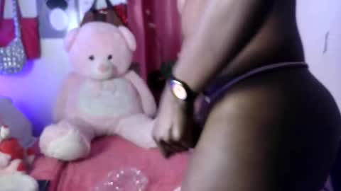 Snapshot of petite_princes chatting on 02/28/26, 04:41 petite_princes online show from 02/28/26, 04:41