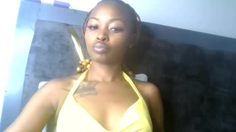 Snapshot of petite_queen69 chatting on 05/31/26, 08:21 petite_queen69 online show from 05/31/26, 08:21