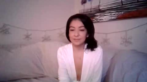 Snapshot of petite_treat_ chatting on 12/21/25, 06:31 petite treat online show from 12/21/25, 06:31