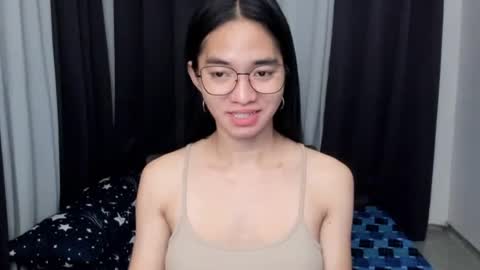 Snapshot of petiteasianmarian chatting on 07/19/26, 07:06 bigcock Marian online show from 07/19/26, 07:06